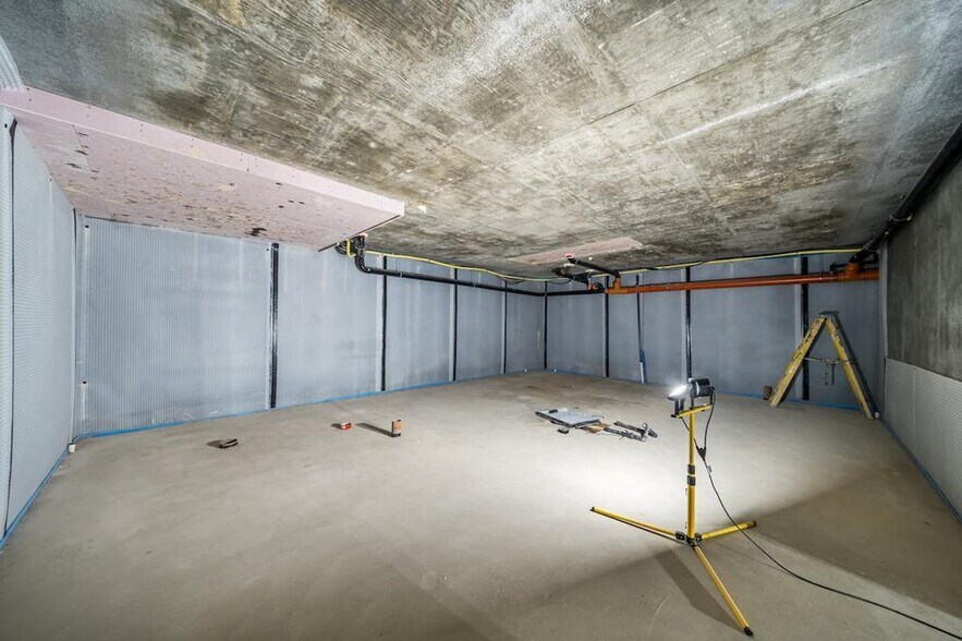 299 Manchester Rd, Londres à louer - Photo du bâtiment - Image 3 de 17