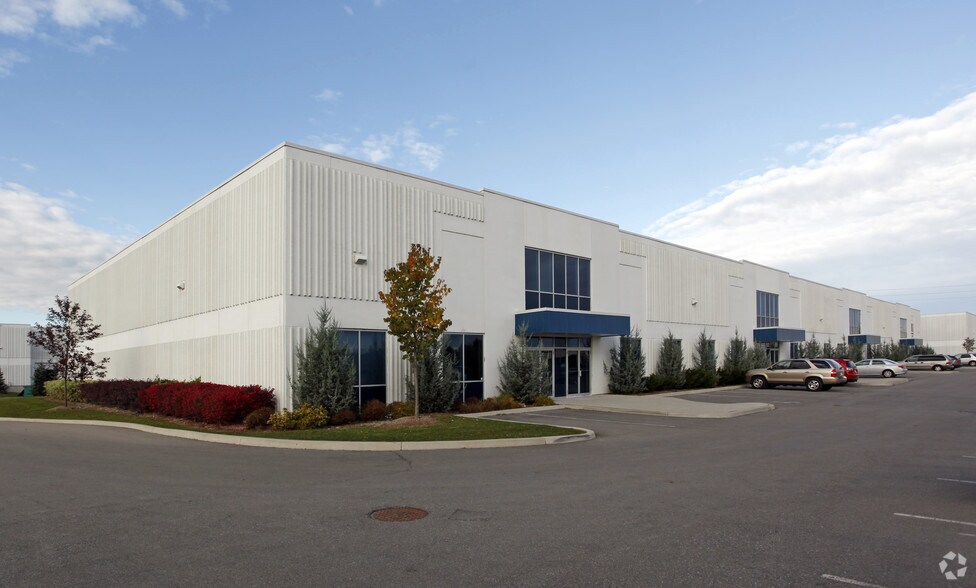 19 Brownridge Rd, Georgetown, ON for sale - Primary Photo - Image 1 of 2