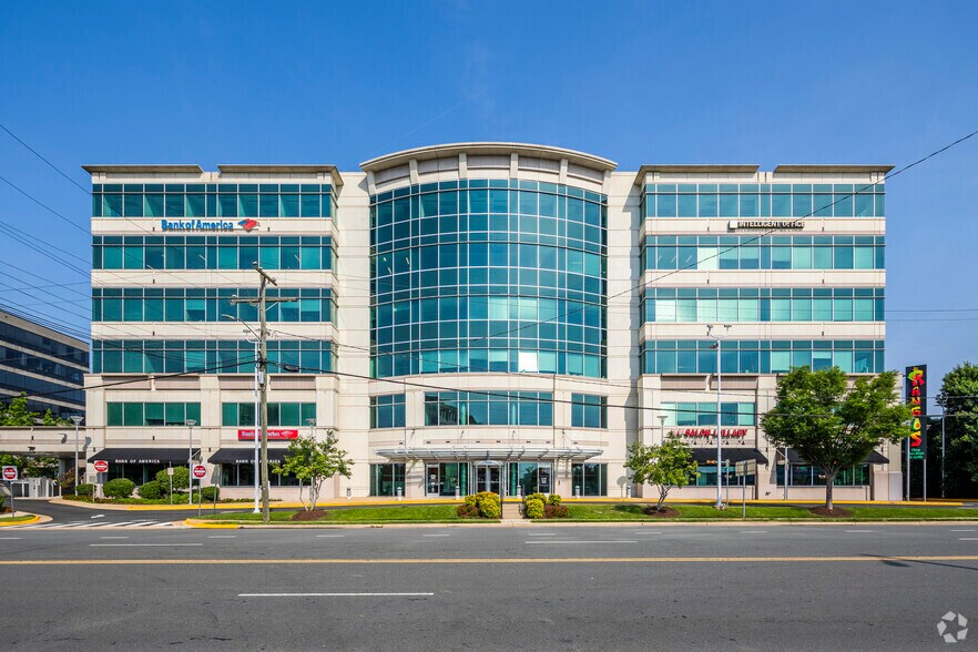 1934 Old Gallows Rd, Vienna, VA for lease - Building Photo - Image 1 of 33