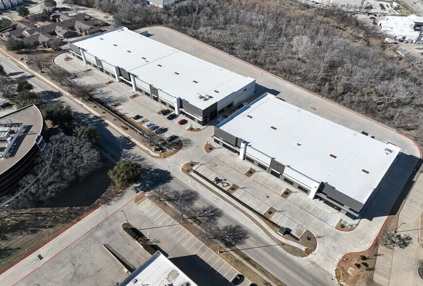420 Oakbend Dr, Lewisville, TX for sale - Building Photo - Image 3 of 5