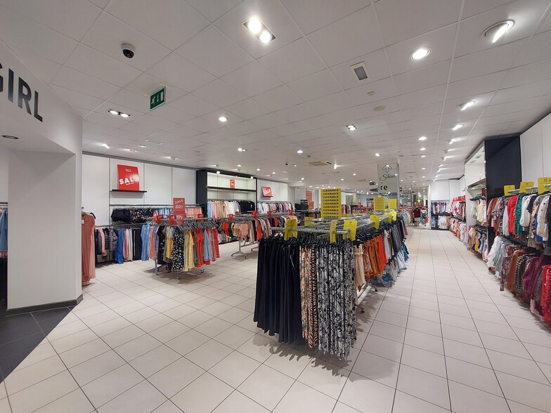 117-119 High St, Perth for lease - Building Photo - Image 3 of 9