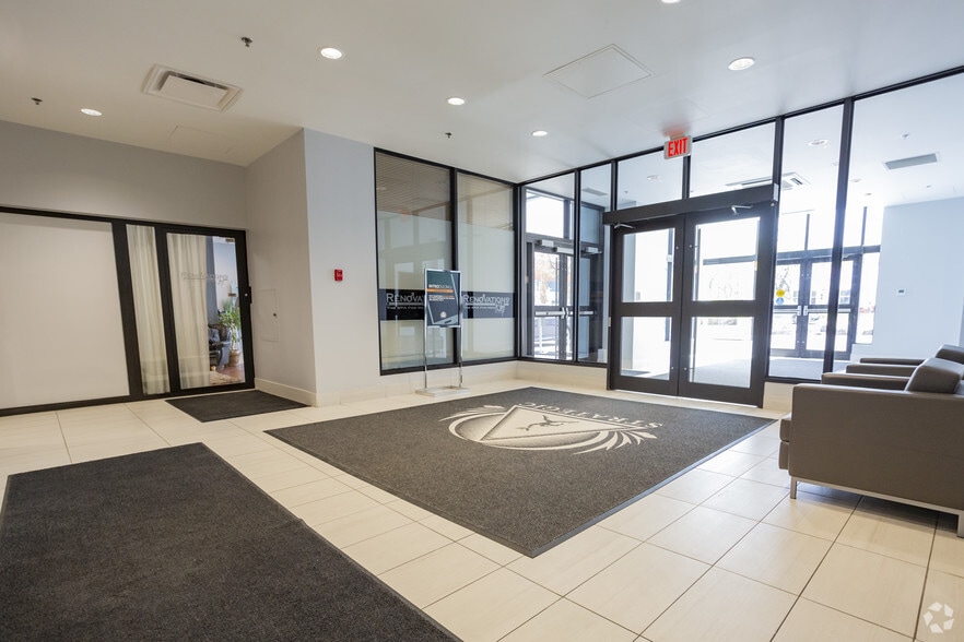 1000 Centre St NE, Calgary, AB for sale - Lobby - Image 1 of 1
