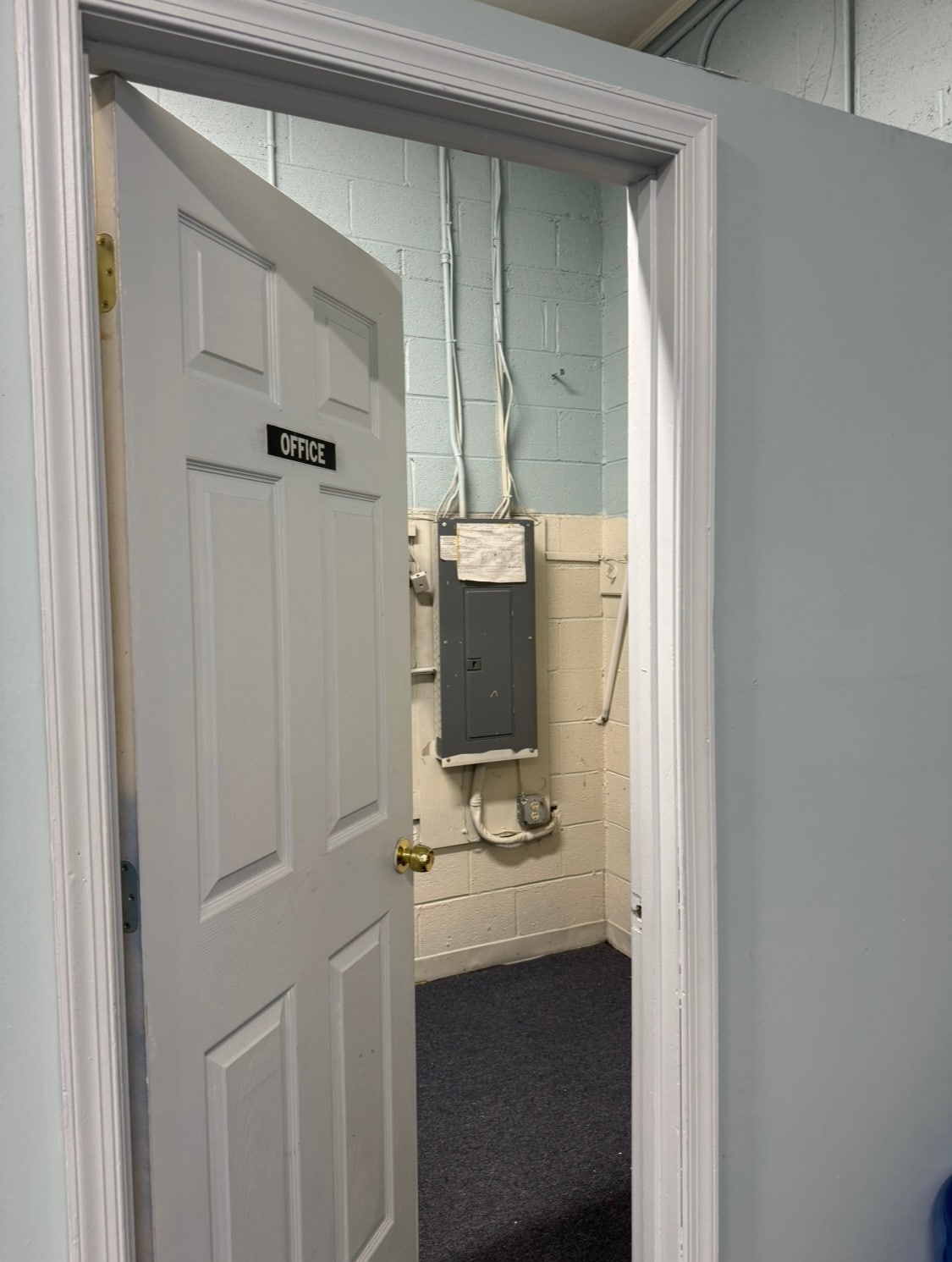 5609 Old Branch Ave, Camp Springs, MD for lease Interior Photo- Image 1 of 13