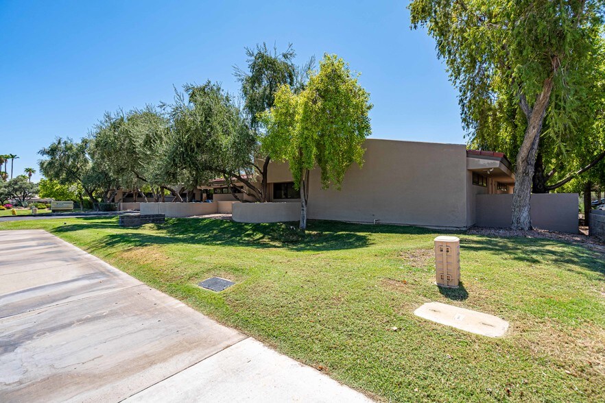 1847 E Southern Ave, Tempe, AZ à louer - Photo du bâtiment - Image 2 de 6