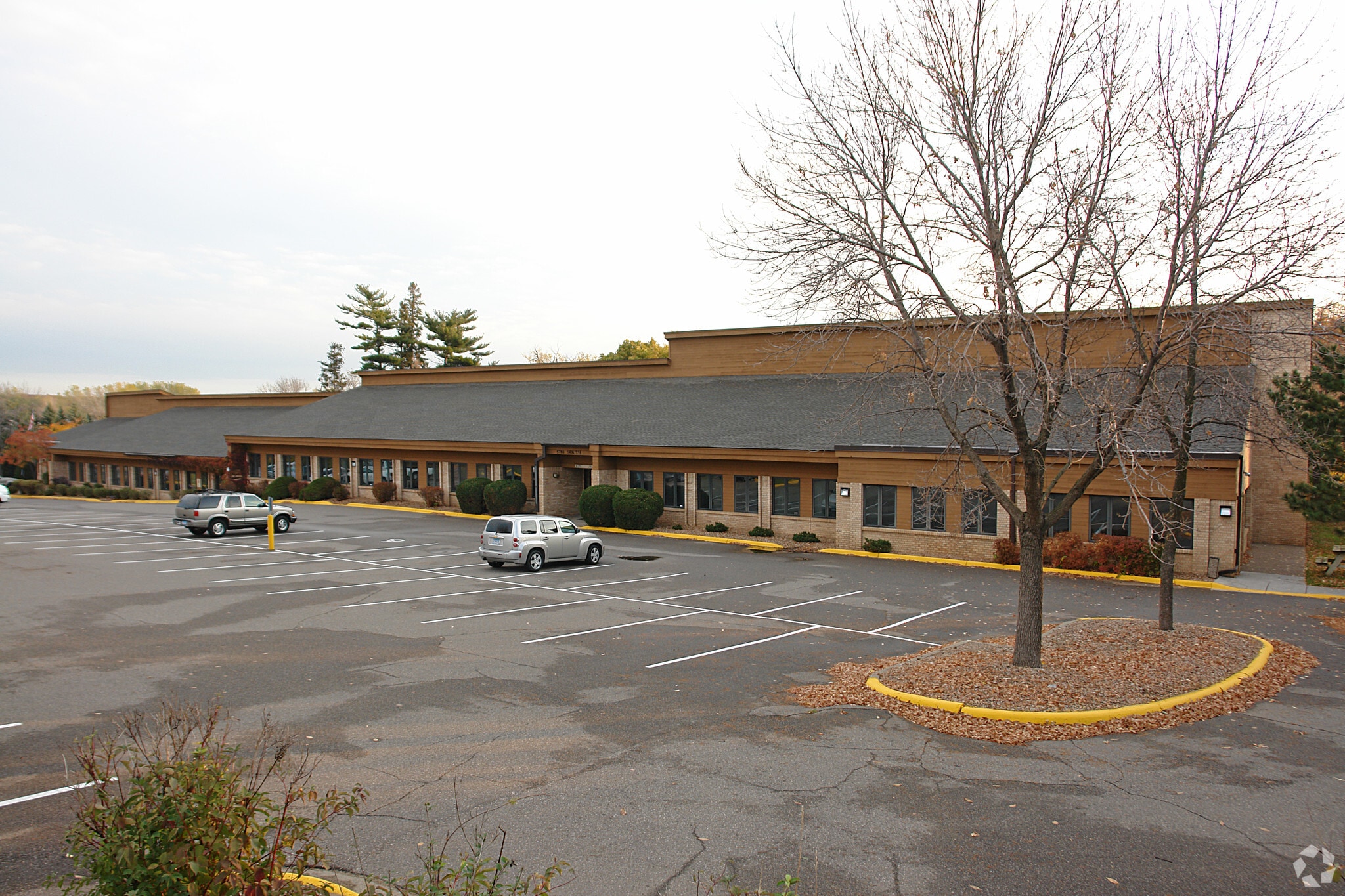 5780-5794 Lincoln Dr, Edina, MN for lease Primary Photo- Image 1 of 6