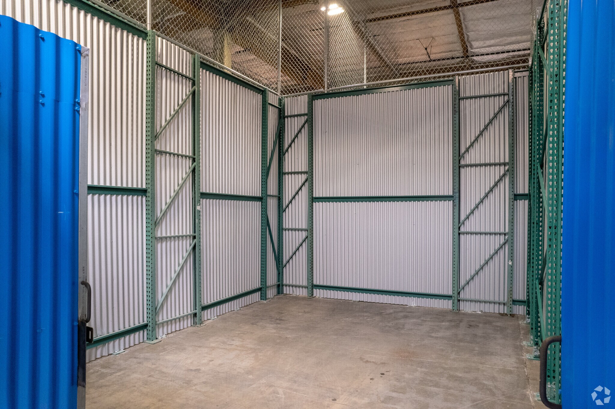 3731 Warner Ave, Santa Ana, CA à louer Photo du bâtiment- Image 1 de 45