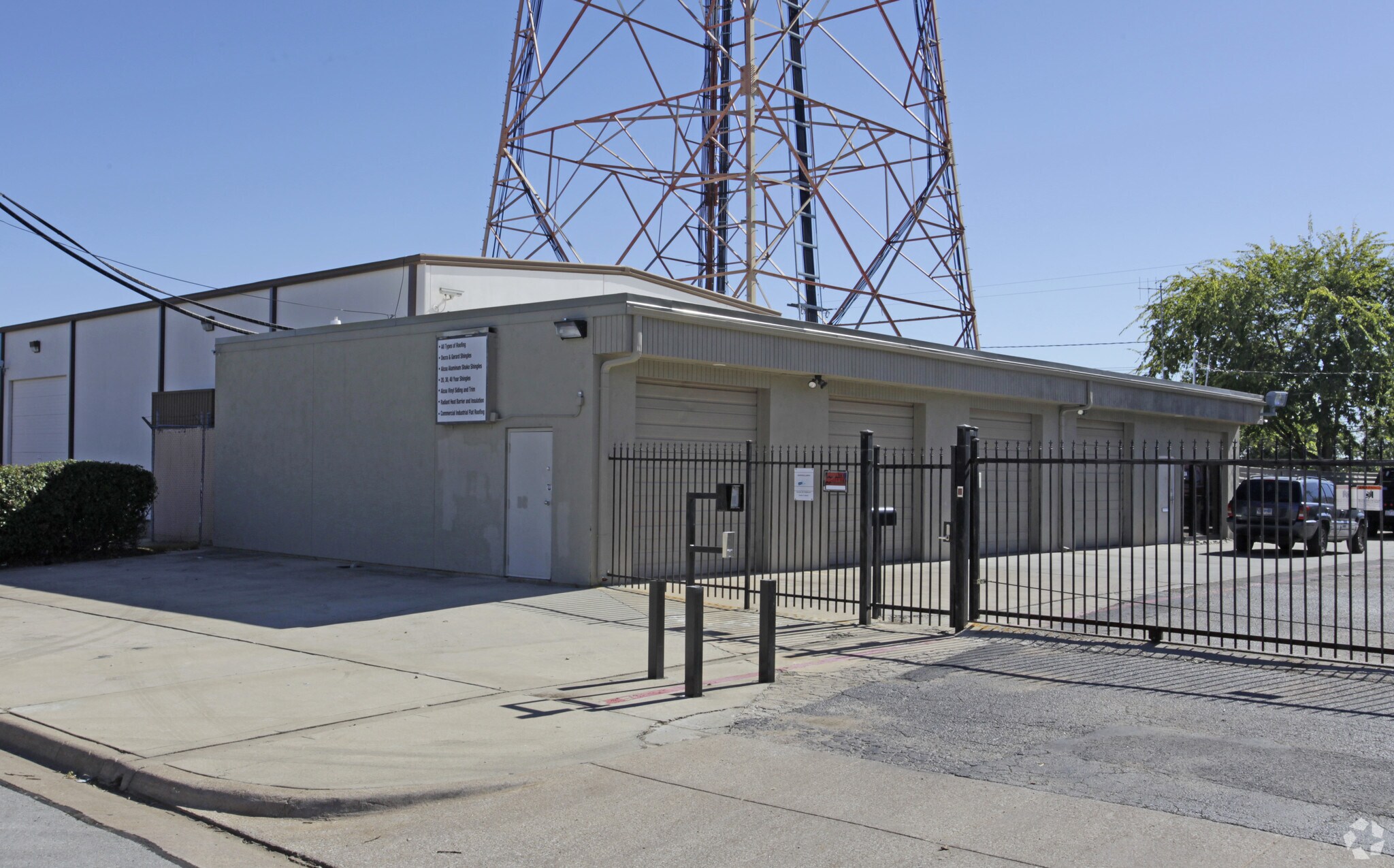 512 W Prairie St, Arlington, TX for lease Primary Photo- Image 1 of 5