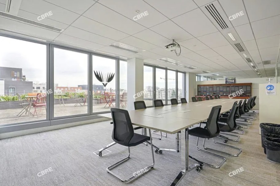 3 Rue Paulin Talabot, Saint-Ouen-sur-Seine for lease Interior Photo- Image 1 of 3