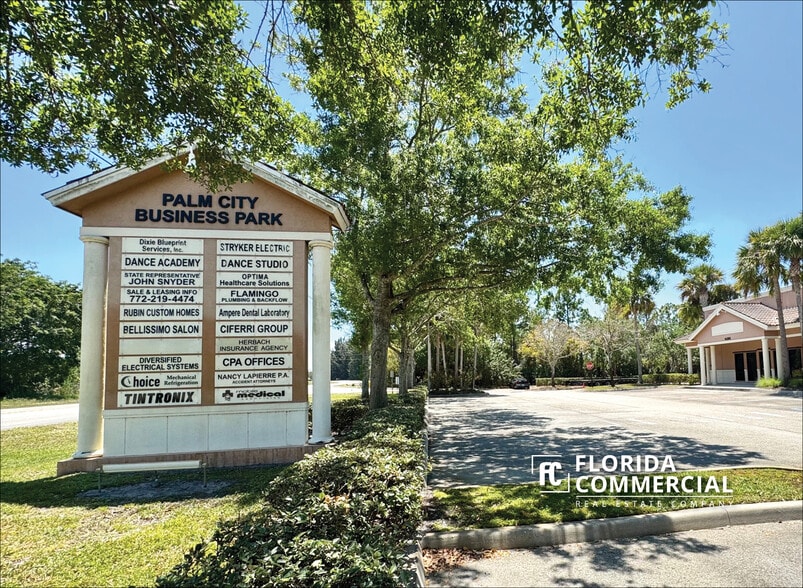4189-4257 SW High Meadows Ave, Palm City, FL à louer - Photo du bâtiment - Image 3 de 7