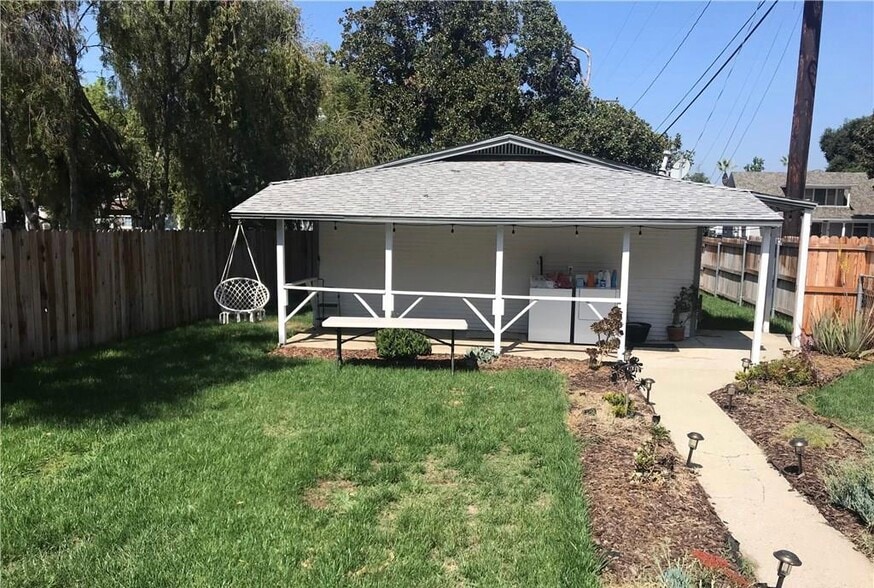 2122 E St, La Verne, CA for sale - Primary Photo - Image 1 of 27