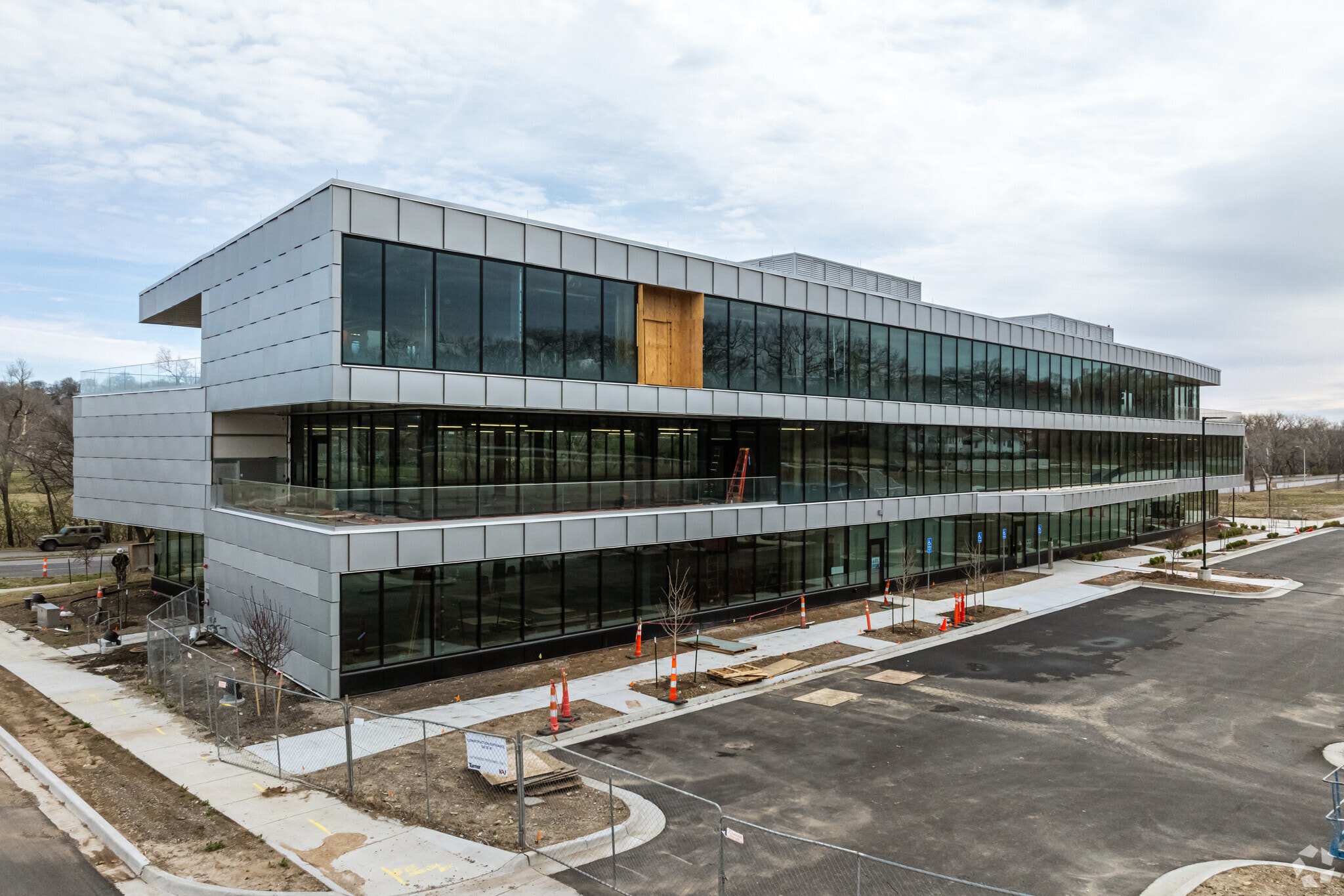 2800 Dr. Martin Luther King Jr. Blvd, Kansas City, MO for lease Primary Photo- Image 1 of 4