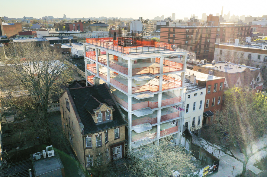 1010 Bushwick Ave, Brooklyn, NY for sale - Primary Photo - Image 1 of 1