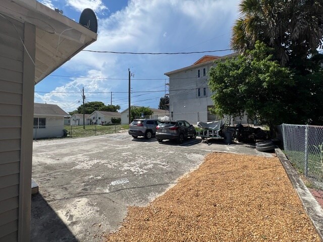 1331 Longwood St, West Palm Beach, FL à vendre - Photo du bâtiment - Image 3 de 15