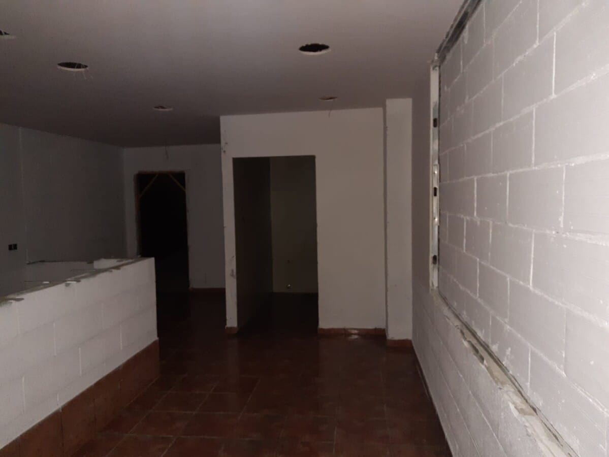 Mollerussa, LER 25230 - Unit 02 - - Interior Photo - Image 2 of 8