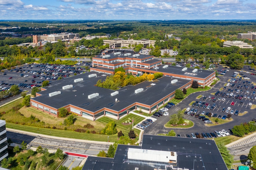 3 Van de Graaff Dr, Burlington, MA à louer - Photo du bâtiment - Image 2 de 19