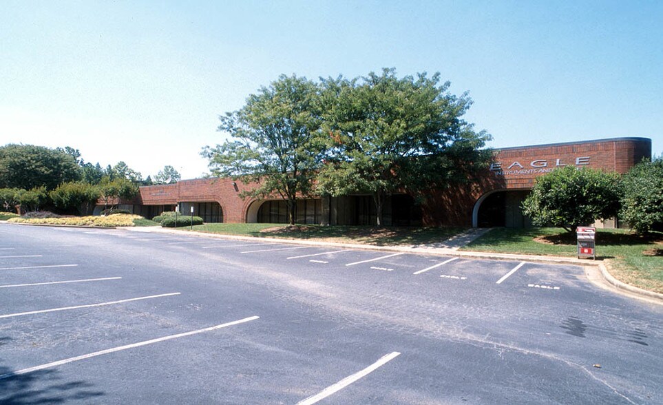 4355 International Blvd, Norcross, GA à louer - Photo du bâtiment - Image 3 de 13