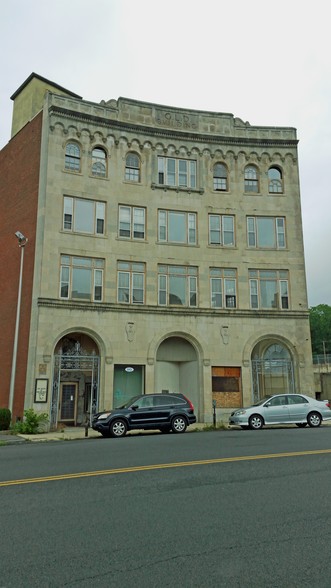 95 N Main St, Waterbury, CT for sale - Building Photo - Image 1 of 1