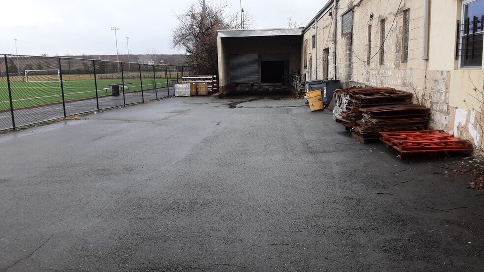 260 Schuyler Ave, Kearny, NJ à vendre - Photo du bâtiment - Image 2 de 13