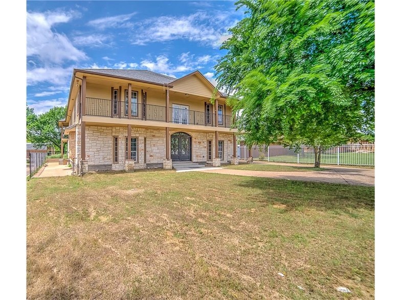 5605 S Cockrell Hill Rd, Dallas, TX for sale - Primary Photo - Image 1 of 1