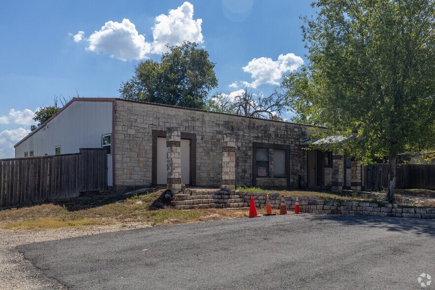 9905 N FM 973 Rd, Manor, TX à vendre - Photo du bâtiment - Image 2 de 3