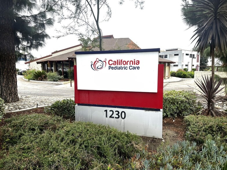 1230 E Arrow Hwy, Upland, CA for lease - Building Photo - Image 2 of 16