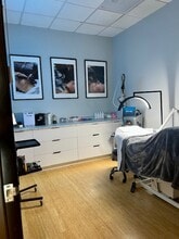 1975 NW 167th Pl, Beaverton, OR for lease Interior Photo- Image 1 of 3