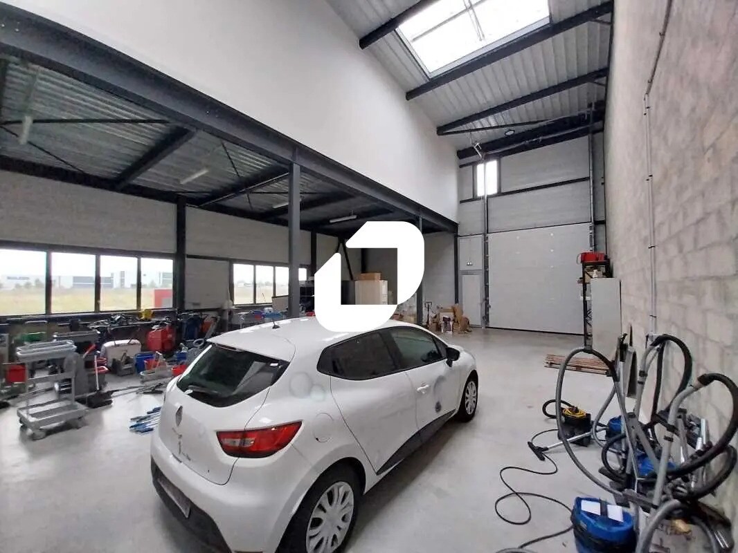 10 Boulevard De La Communauté, Buchelay for lease Interior Photo- Image 1 of 10