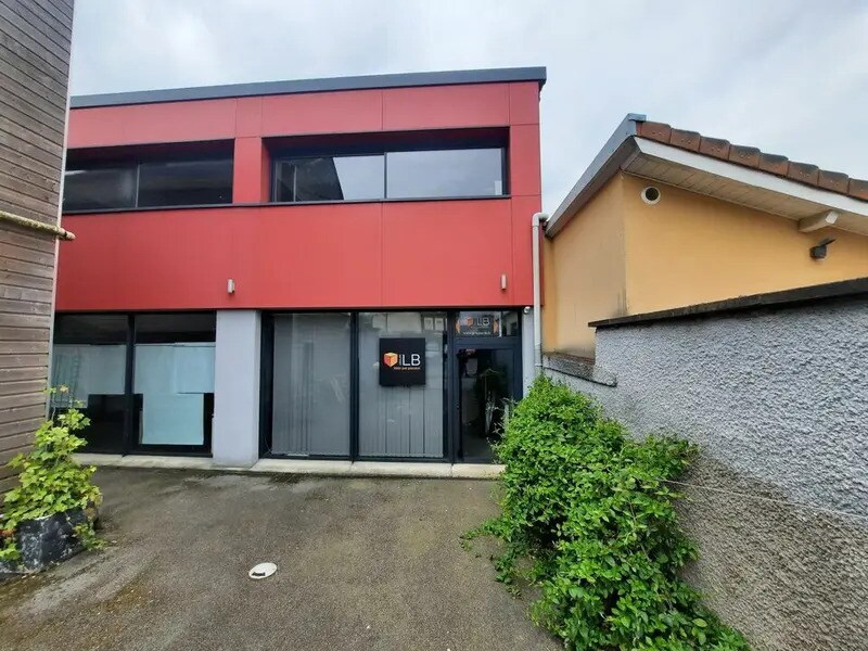 Office in Le Petit-Quevilly for lease Building Photo- Image 1 of 12