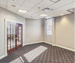 25 Bond St, Haverhill, MA for sale Interior Photo- Image 1 of 4