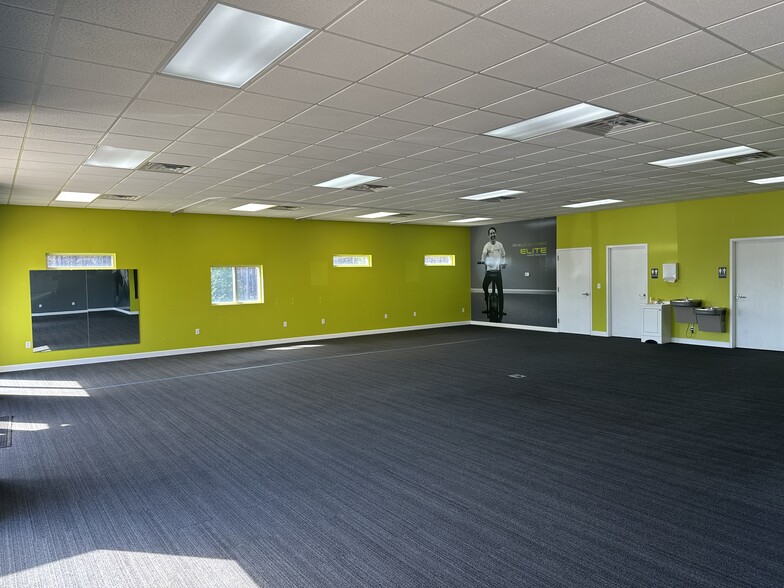 2555 Boiling Springs Rd, Boiling Springs, SC for lease - Interior Photo - Image 2 of 7