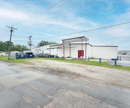 401 N Main St, Elsberry, MO à vendre - Photo du bâtiment - Image 3 de 4