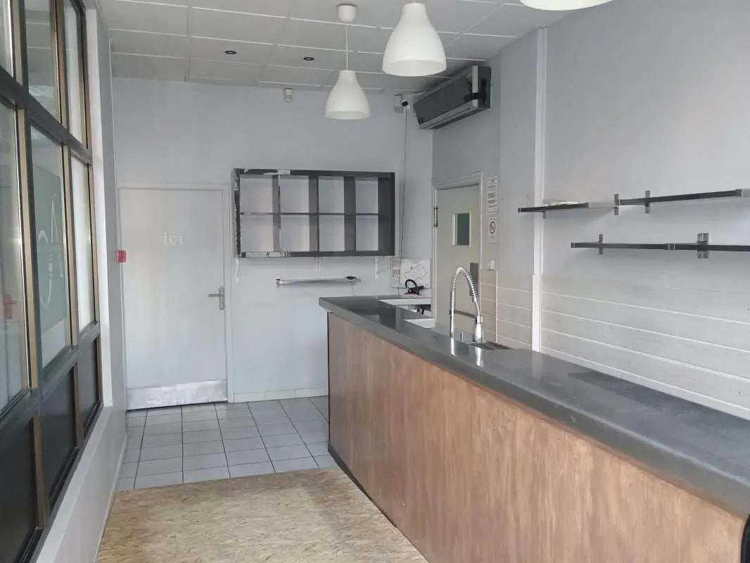 31 Rue Louis Guérin, Villeurbanne for lease Interior Photo- Image 1 of 7