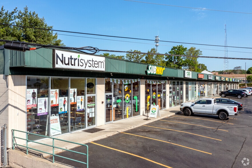 1500 Atwood Ave, Johnston, RI for lease - Building Photo - Image 1 of 15