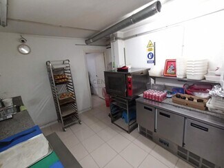 Plus de détails pour Commerce de détail à louer