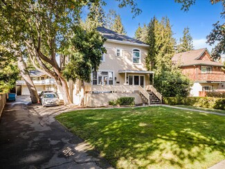 Plus de détails pour 827 University Ave, Palo Alto, CA - Multi-résidentiel à vendre