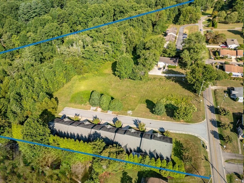 520 Baird Cove Rd, Franklin, NC for sale - Building Photo - Image 1 of 6