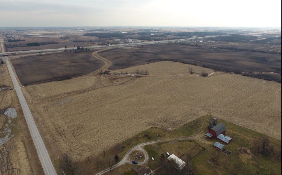 14305 Braun Rd, Sturtevant, WI à vendre - Photo du bâtiment - Image 1 de 5