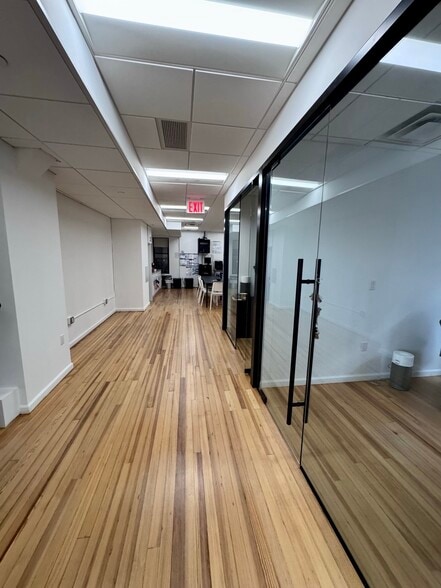 50 Court St, Brooklyn, NY for lease - Interior Photo - Image 2 of 12