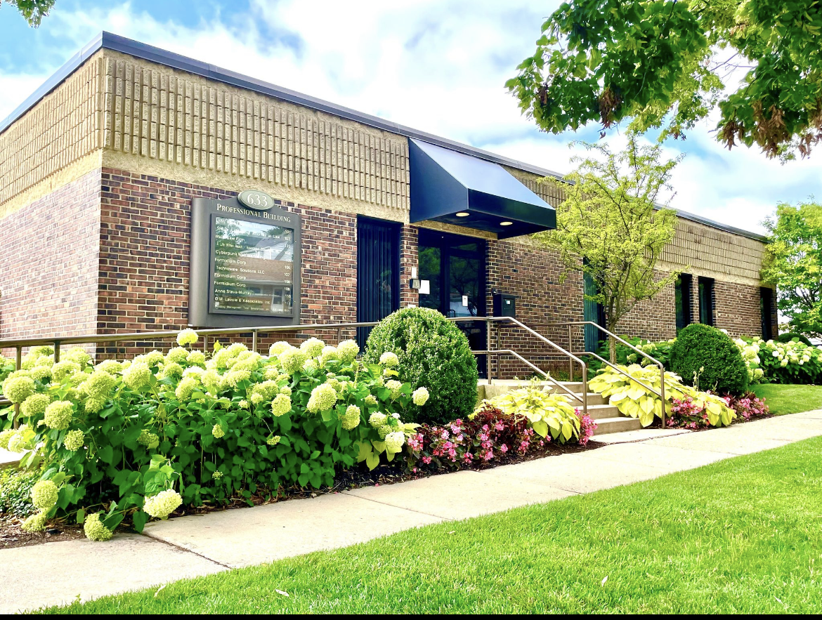 633 Rogers St, Downers Grove, IL for lease Building Photo- Image 1 of 7