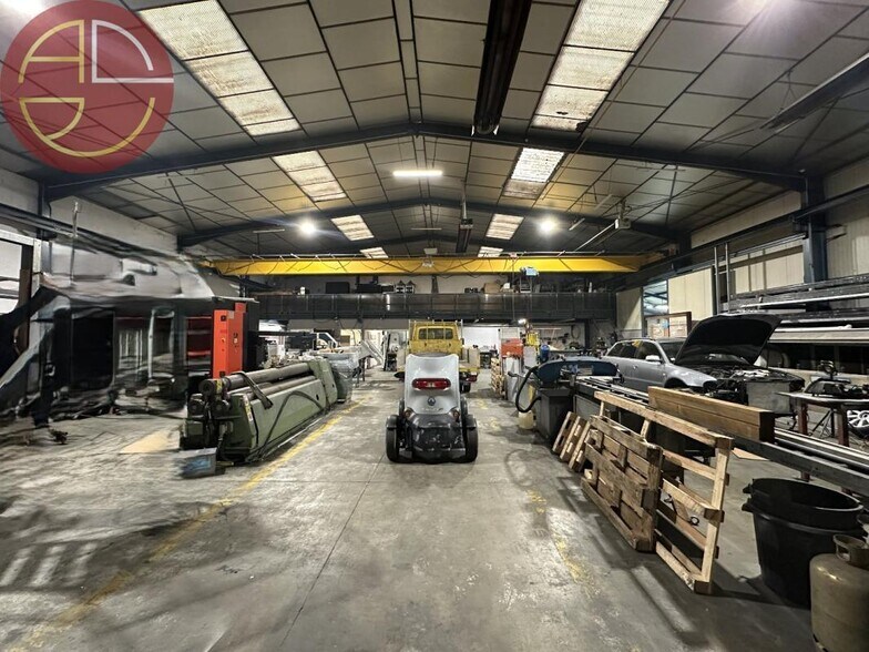 Industrial in Toulouse for lease - Interior Photo - Image 2 of 9