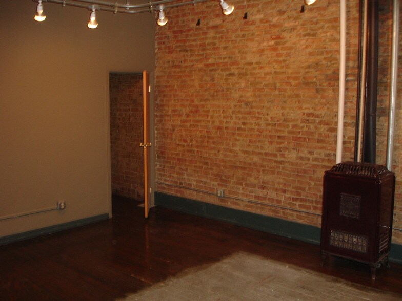 1431 Walnut St, Cincinnati, OH à louer - Photo du bâtiment - Image 2 de 9
