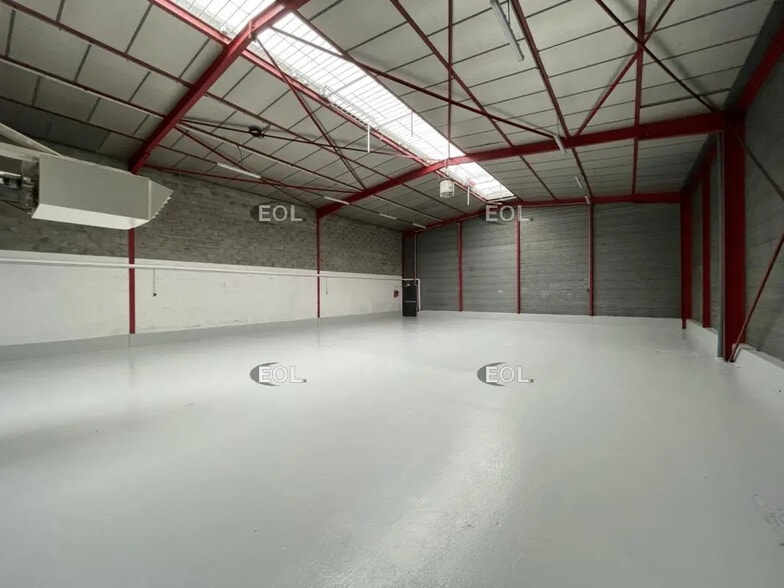 Flex in SAINT-OUEN-L'AUMONE for lease - Interior Photo - Image 3 of 8