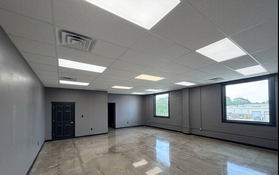 535 N Broadway, Lebanon, OH à louer - Photo du bâtiment - Image 3 de 6