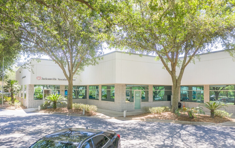 6820 Southpoint Pky, Jacksonville, FL for sale - Building Photo - Image 2 of 5