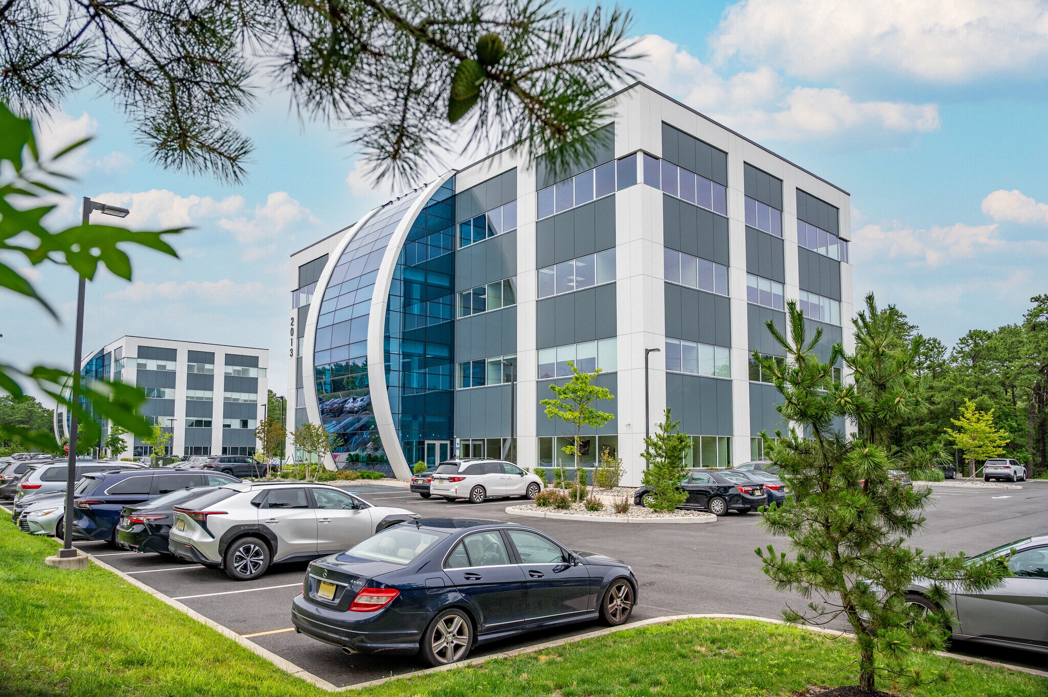 2013 Cedarbridge Ave, Lakewood, NJ à louer Photo du bâtiment- Image 1 de 18