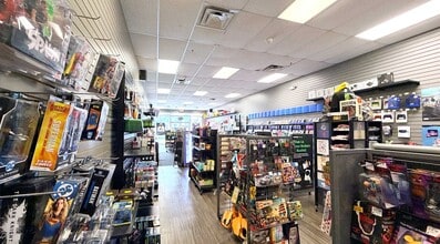 5900 S Hulen St, Fort Worth, TX for lease Interior Photo- Image 2 of 5