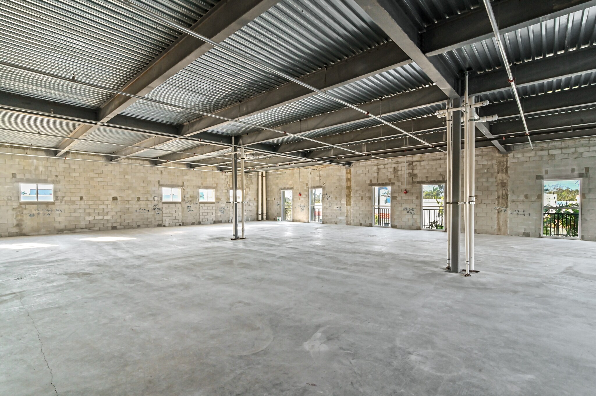 4848 Coconut Creek Pky, Coconut Creek, FL à louer Photo intérieure- Image 1 de 2