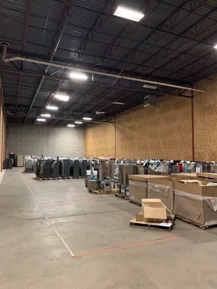 1740 Cofrin Dr, Green Bay, WI à louer - Photo intérieure - Image 2 de 5