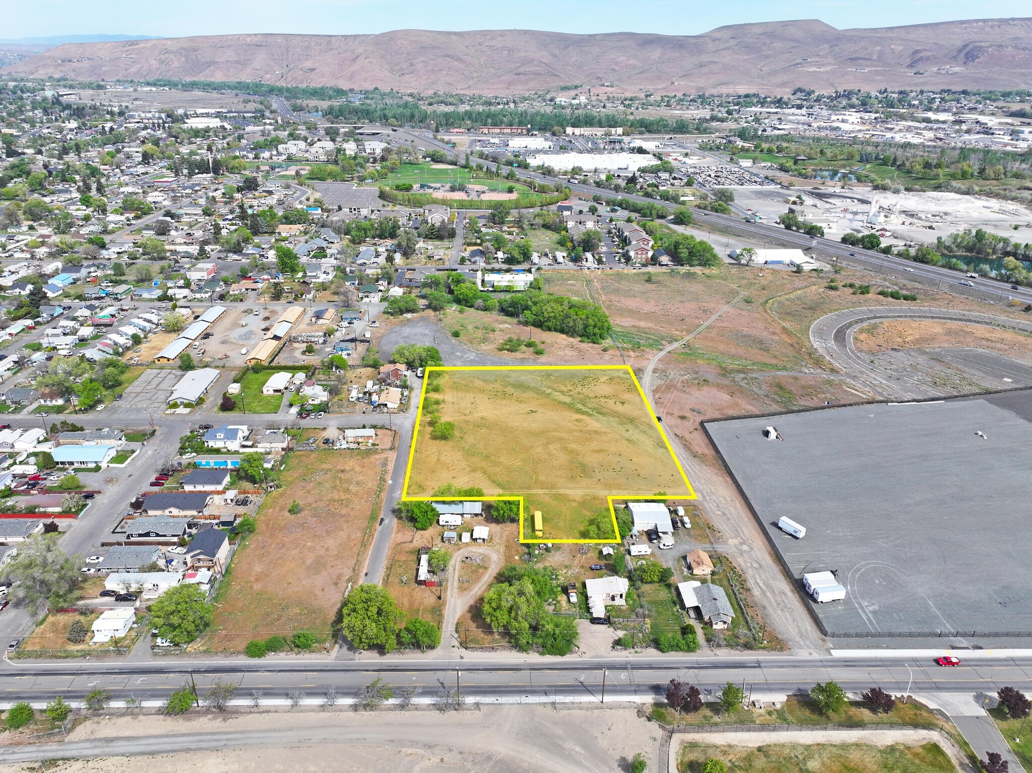 E Adams St, Yakima, WA for sale Primary Photo- Image 1 of 9