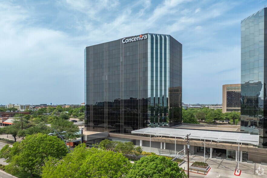 5080 Spectrum Dr, Addison, TX for lease - Primary Photo - Image 1 of 36